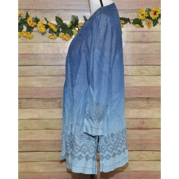 Chico's 1 Blue Ombre Open Front Chambray Shacket Jacket Size M 8 Pockets - Picture 7 of 13